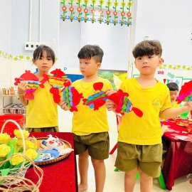 Đồng phục trường mầm non